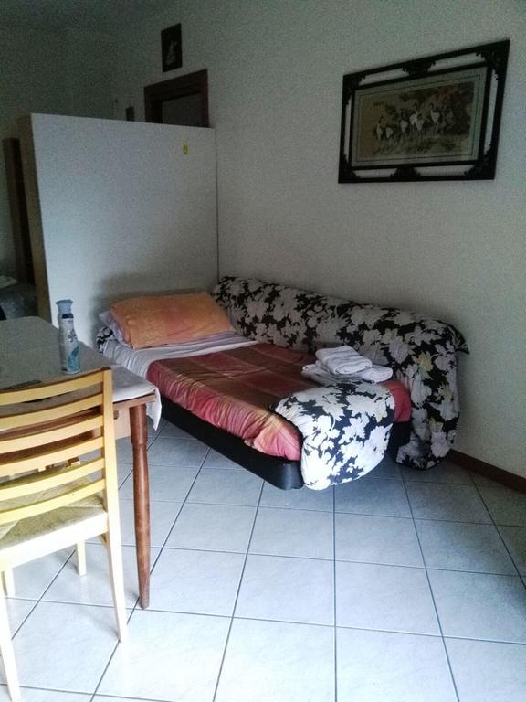 Residence Il Pino Саронно Экстерьер фото